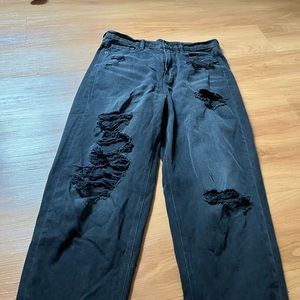 AE Black distressed mom jean